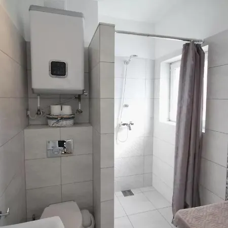 Four Seasons With Parking Place