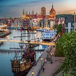 Four Seasons With Parking Place Apartment Gdansk
