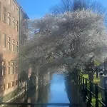 Four Seasons With Parking Place Apartment *