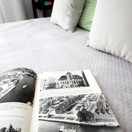 Apartment Four Seasons With Parking Place Gdansk