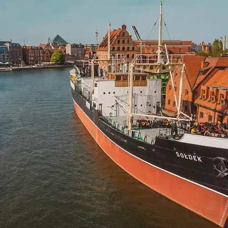 Four Seasons With Parking Place Gdansk