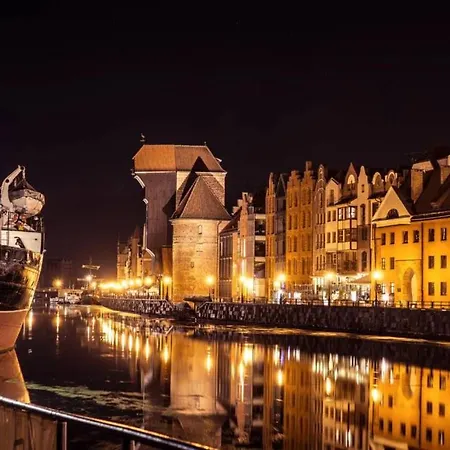 Four Seasons With Parking Place Gdansk