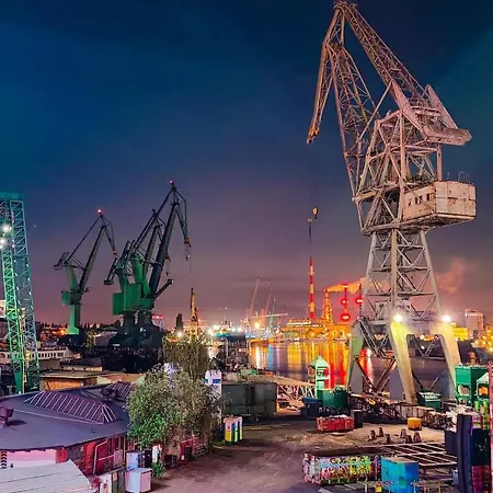 Four Seasons With Parking Place Gdansk