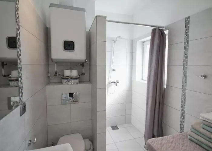 Four Seasons With Parking Place