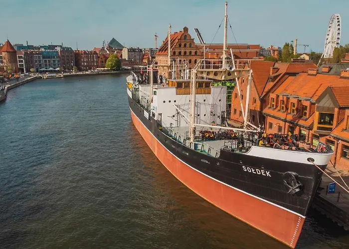 Four Seasons With Parking Place Gdansk