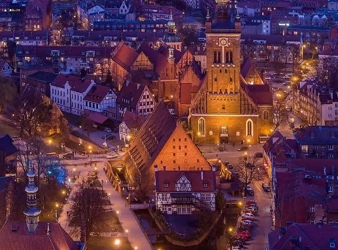 Four Seasons With Parking Place Apartman