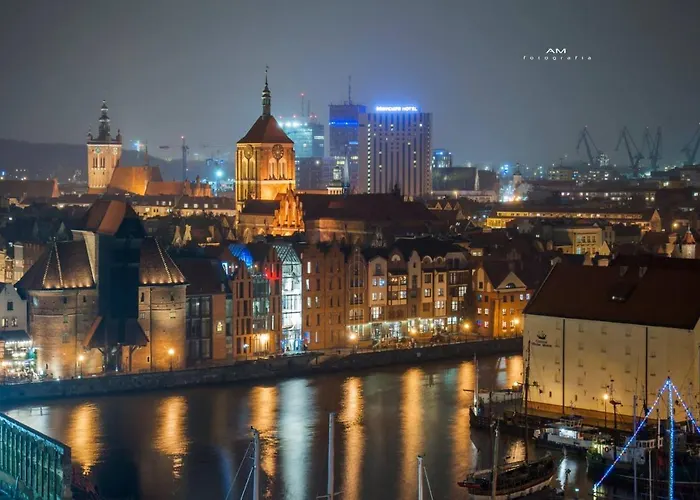 Four Seasons With Parking Place Apartman *