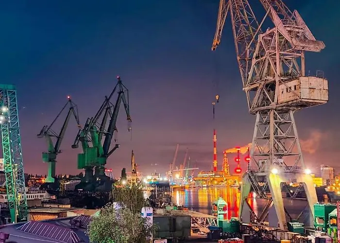 Four Seasons With Parking Place Gdansk